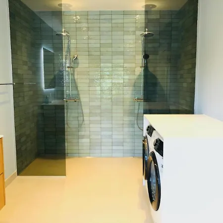 Aday - 4 Bedroom - Modern Living - Holiday home